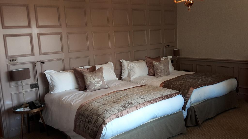 Pennyhill Park Hotel And Spa Bagshot Exterior foto